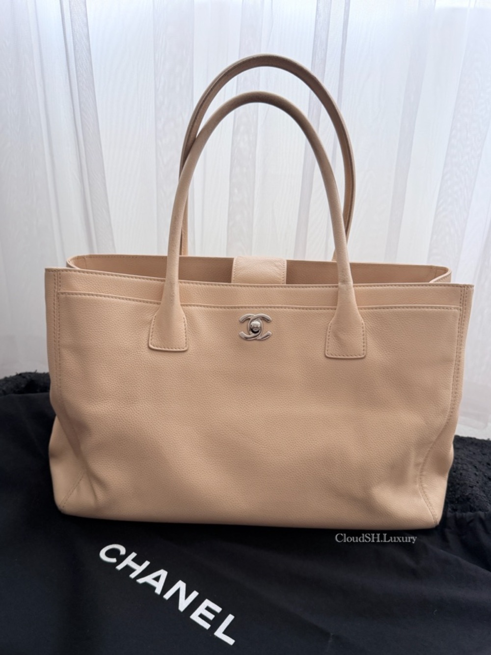 Auth Chanel Beige Large Executive Tote Bag w/ Silver Hardware